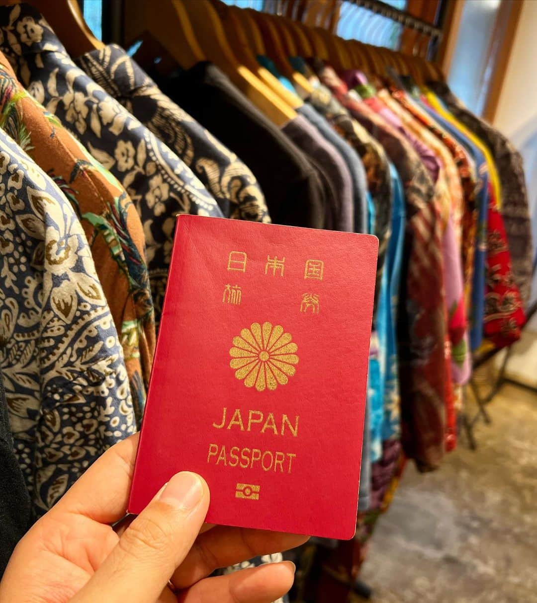 original brand 【ilu098】のインスタグラム：「お久しぶりの買付の旅へ 行こうとしていた今週。。。 またプランの練り直しです。  #ilu098 #アイル旅 #アイルヴィンテージ」