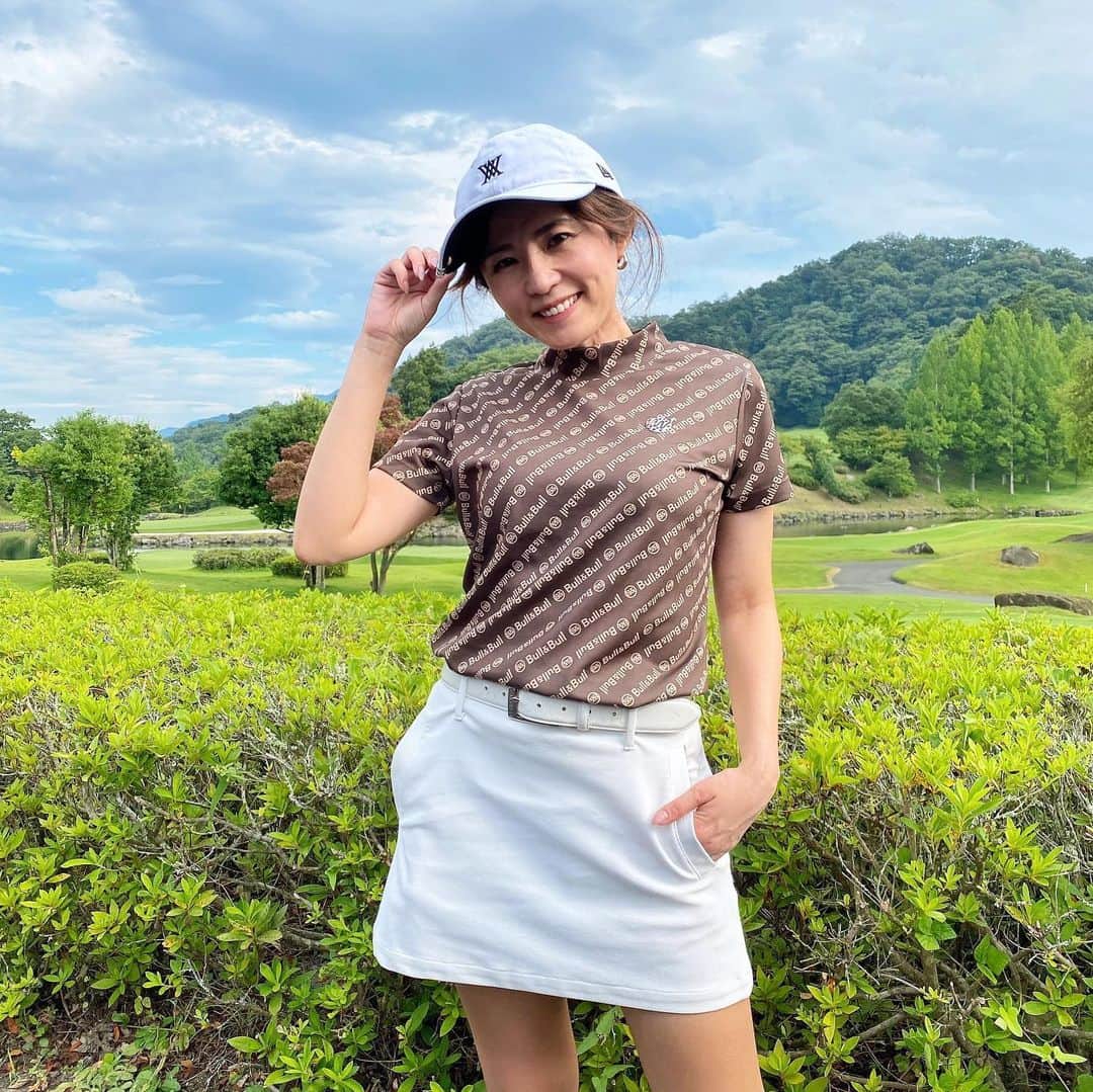 岩崎静羅のインスタグラム：「☺︎ メイプルと相性良きかも♡ 🔴からでも30台は嬉しい！ やっほーい  笑  #ゴルフ女子 #ゴルフウェア #ゴルフバカ #golf #golfer」