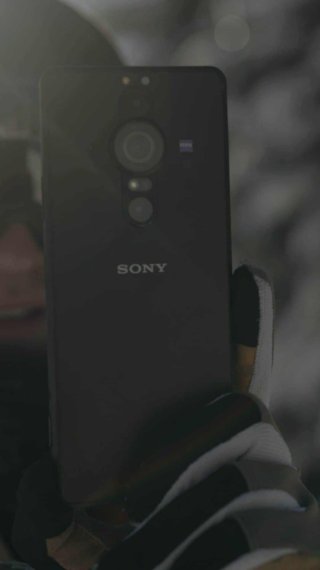 のインスタグラム：「Never miss a trick shot again with Xperia. #MySony #SonyXperia」