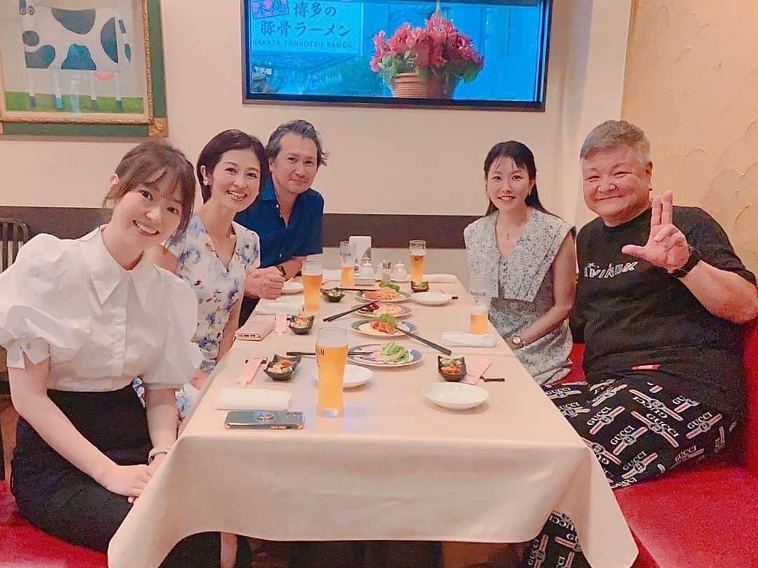 山口真奈さんのインスタグラム写真 - (山口真奈Instagram)「昨日は竹丸師匠をはじめとした鹿児島ゆかりの素敵な先輩方とご一緒させていただき（お店の方もお隣のお客さまも鹿児島の方でした👏）、美味しい中華をたくさんいただきました✨」8月3日 19時21分 - manayamaguchi0417