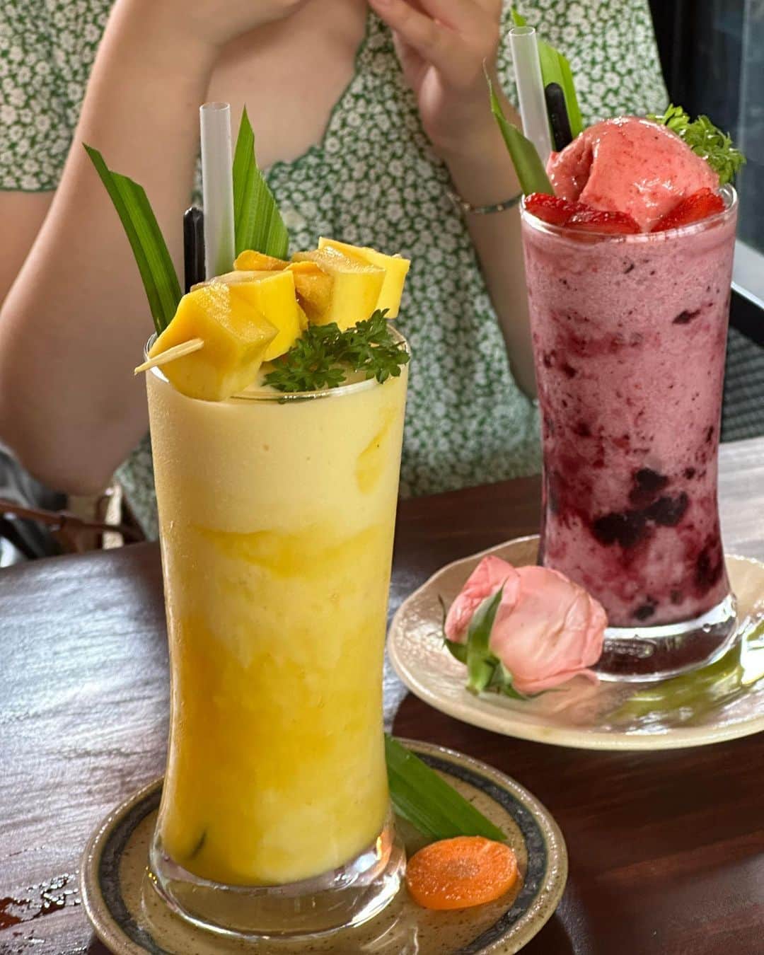 ヘリ さんのインスタグラム写真 - (ヘリ Instagram)「수박 좋아 망고 좋아 나쨩 좋아 🍉🌴👙」8月3日 19時34分 - hyeri_0609