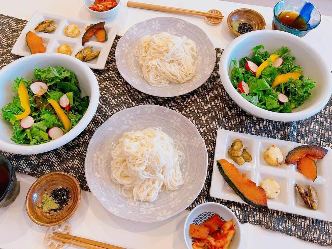 中村江莉香さんのインスタグラム写真 - (中村江莉香Instagram)「最近のおうちご飯🍚 #erica_cook 🍽️  @erica_brand_official  #無農薬玄米 販売中です😊❣️  #食べたもので私達の体は出来ている 💚💚  #砂糖不使用レシピ #お野菜たっぷり #最近のおうちご飯 #手作りご飯 #無農薬玄米ごはん #発芽玄米 #江莉香 #山形県産 #おうちごはん #お家ごはん #ランチ #和食 #cooking #手作り #料理 #お家カフェ #クッキングラム #自炊 #lunch #お昼ご飯 #おうちごはんlover #ご飯 #おうちご飯 #手料理 #お料理 #おうちカフェ #ごはん」8月3日 19時39分 - erica_nakamura