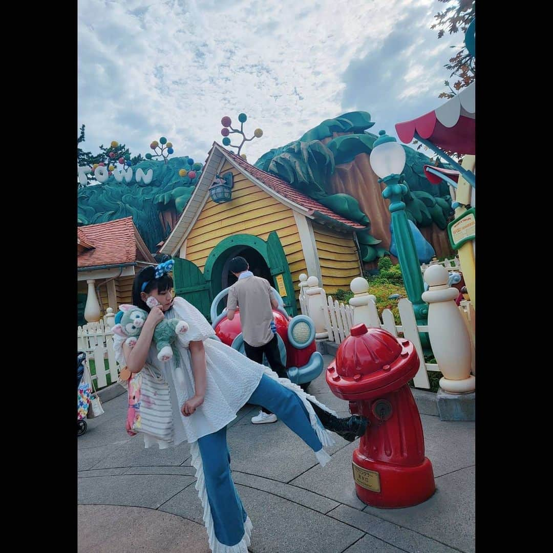 根岸可蓮さんのインスタグラム写真 - (根岸可蓮Instagram)「🐭🏰👑 出てない写真沢山😭 横顔ばっか集めた🫡 ディズニーシーもまた行きたいな🥺 ※ ※ ※  #ディズニー  #ディズニーランド  #candystripper #キャンディストリッパー #キャンスパ #根岸可蓮 #れんれん #Renstagram #followme #instagood #れんれんドキドキでーす」8月3日 19時46分 - negishikaren_official