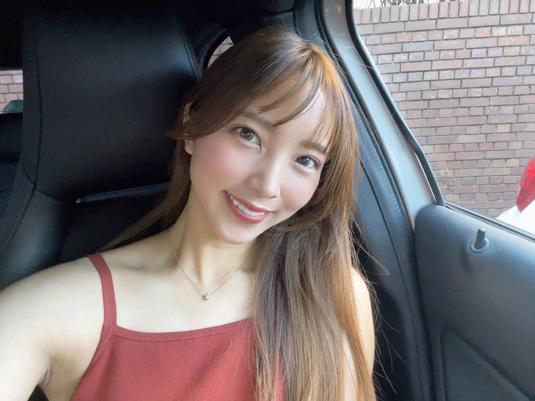 笹川萌のインスタグラム：「今日は前髪を切ったよ〜✂︎❤︎ DMみんなから沢山きて嬉しい🥹🫶🏻 コメントも返信するのでいっぱい待ってまーすっ🥰 暑いけど皆さん体調崩さないようにねっ❣️」