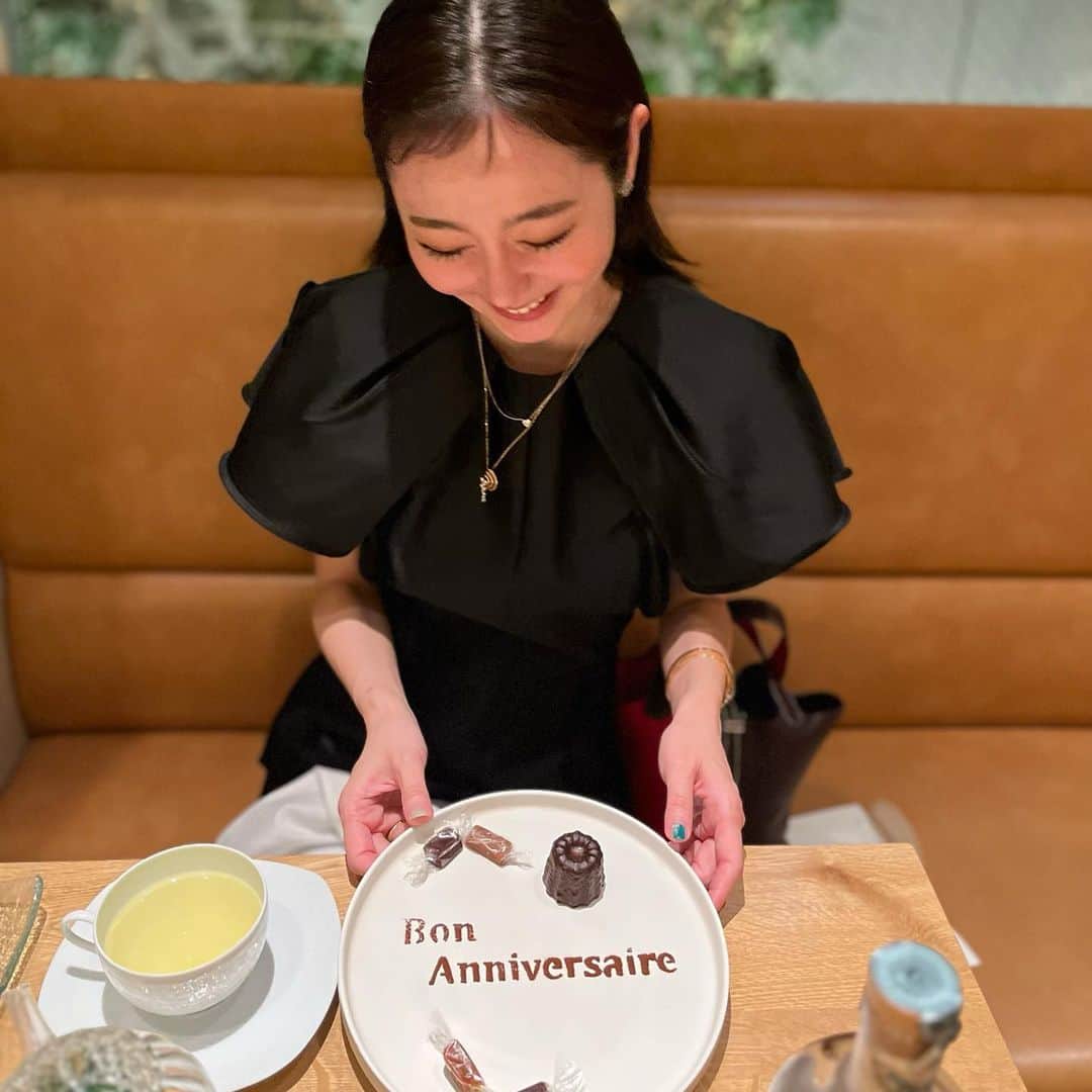 fuka3さんのインスタグラム写真 - (fuka3Instagram)「🎂🩷 #ありがとう7月 #最高の7月 #July #july22  #birthdaymonth . 幸せだけ女って上手く隠せない🥹」8月3日 20時06分 - fuka3