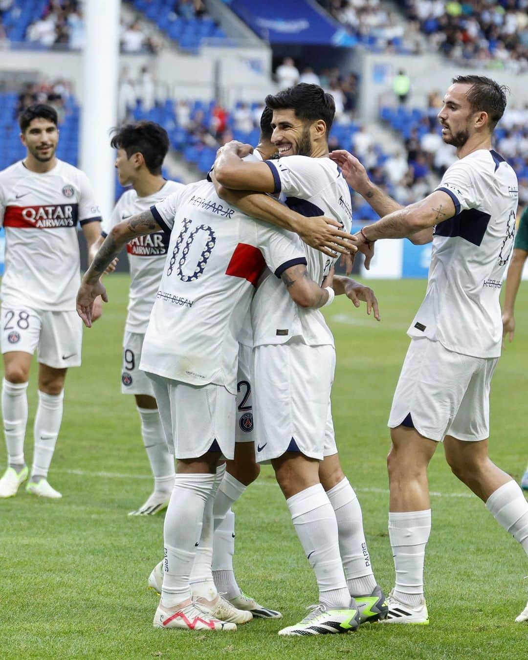 パリ・サンジェルマンFCさんのインスタグラム写真 - (パリ・サンジェルマンFCInstagram)「First goal for @marcoasensio10 with @psg ⚽️❤️💙  #PSGKorea2023」8月3日 20時18分 - psg