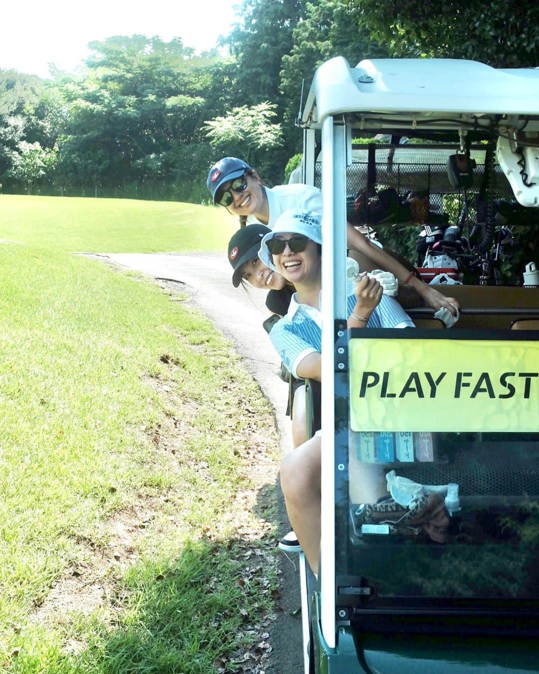 のインスタグラム：「最近⛳️  #bff #golf #ゴルフ #adidasgolf #アディダスゴルフ #fashion #playfast すぎた #summertime  #ご当地ちいかわ」