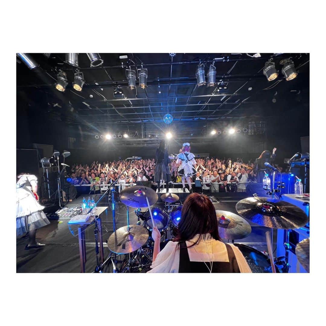 廣瀬茜さんのインスタグラム写真 - (廣瀬茜Instagram)「BAND-MAID 10TH ANNIVERSARY TOUR in JAPAN  2023.7.3@Zepp Shinjuku(📷1〜5) 2023.7.9@新潟LOTS(📷6〜10)  Zepp ShinjukuとLOTS、どちらも初めましてのライブハウスでした！ みんなの声が聴けて嬉しかった☺︎  #bandmaid」8月3日 20時39分 - akane_bandmaid