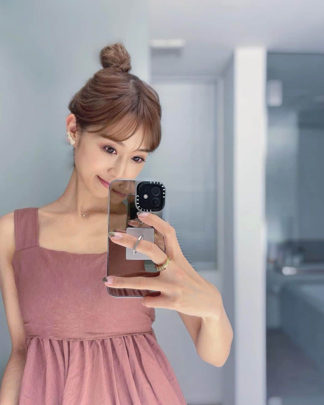池田るりさんのインスタグラム写真 - (池田るりInstagram)「. 暑くて家に帰ったら即アップヘアにする毎日☺️ . 最近仲間入りした @anche_official のハートのイヤリングが可愛過ぎてお気に入り〜😍 @anche_official のイヤリングはデザインも可愛いし付け心地も良くてたくさん集めてます💕 . . .  #anche #アンシェ #イヤリング #アクセサリー #ジュエリー #earrings」8月3日 20時40分 - ruri_ikeda