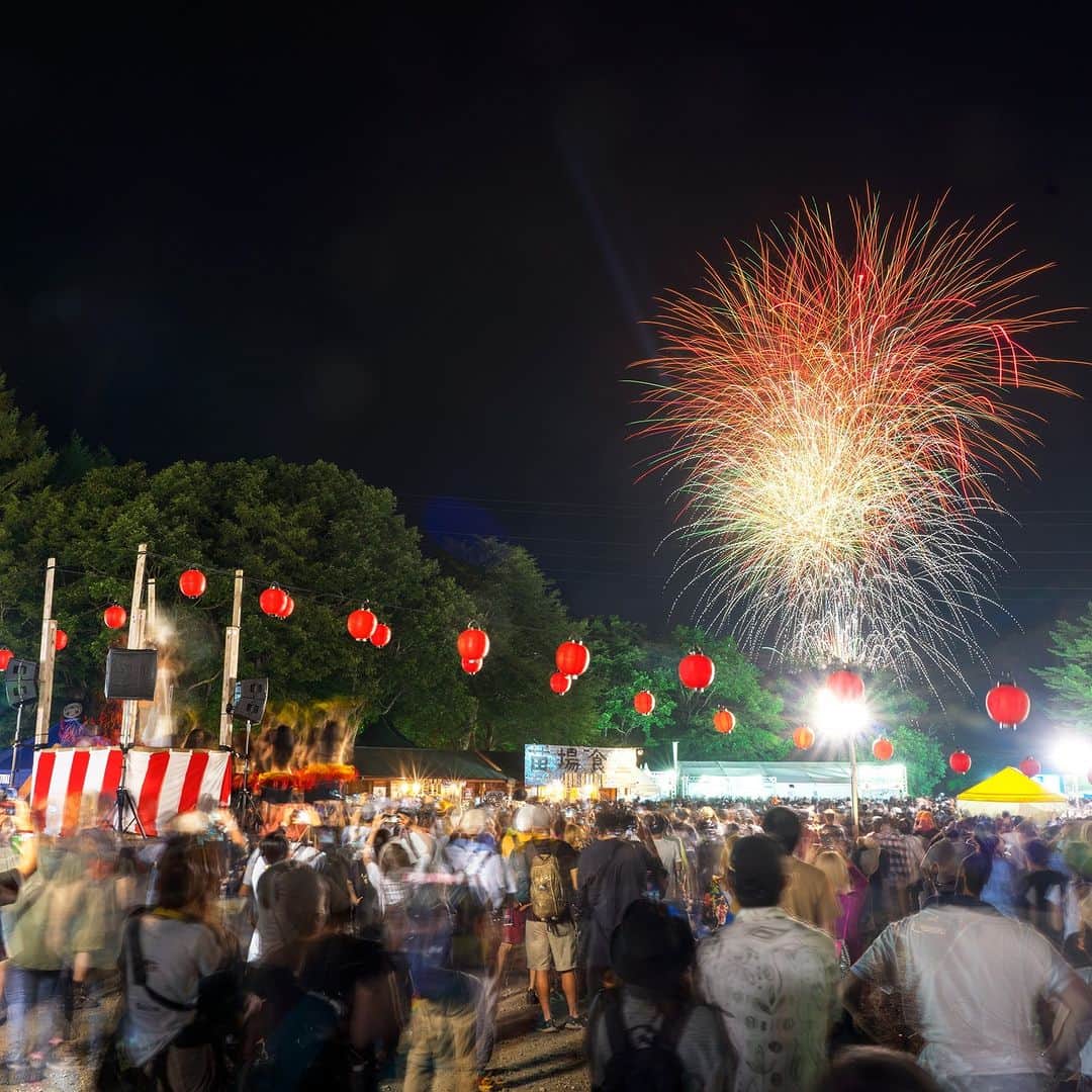 フジロック・フェスティバルさんのインスタグラム写真 - (フジロック・フェスティバルInstagram)「Just a week ago!! 1週間前の今頃は前夜祭🎆🏮  Photo: @uchutaishi_star  #fujirock #fujirockfestival #フジロック #苗場」8月3日 20時50分 - fujirock_jp