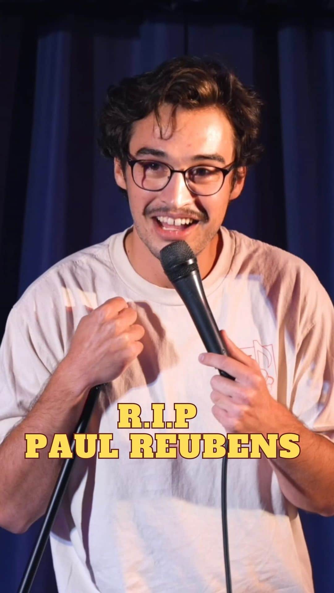 ジョーイ・ブラッグのインスタグラム：「R.I.P Paul Reubens . . .  @originaldavidjackson - 🎥  #PaulReubens #PeeweeHerman #StandUp #Comedy #StandUpComedy #JoeyBragg #DisneyChannel #GoneTooSoon #SelfPleasure #RIP」