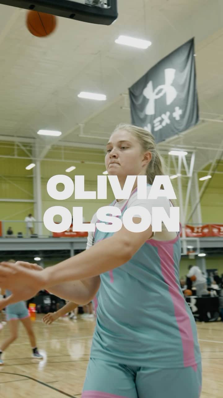 Under Armour Basketballのインスタグラム：「@Olivia.olson44 got the defense in a SPIN CYCLE 🌪️」