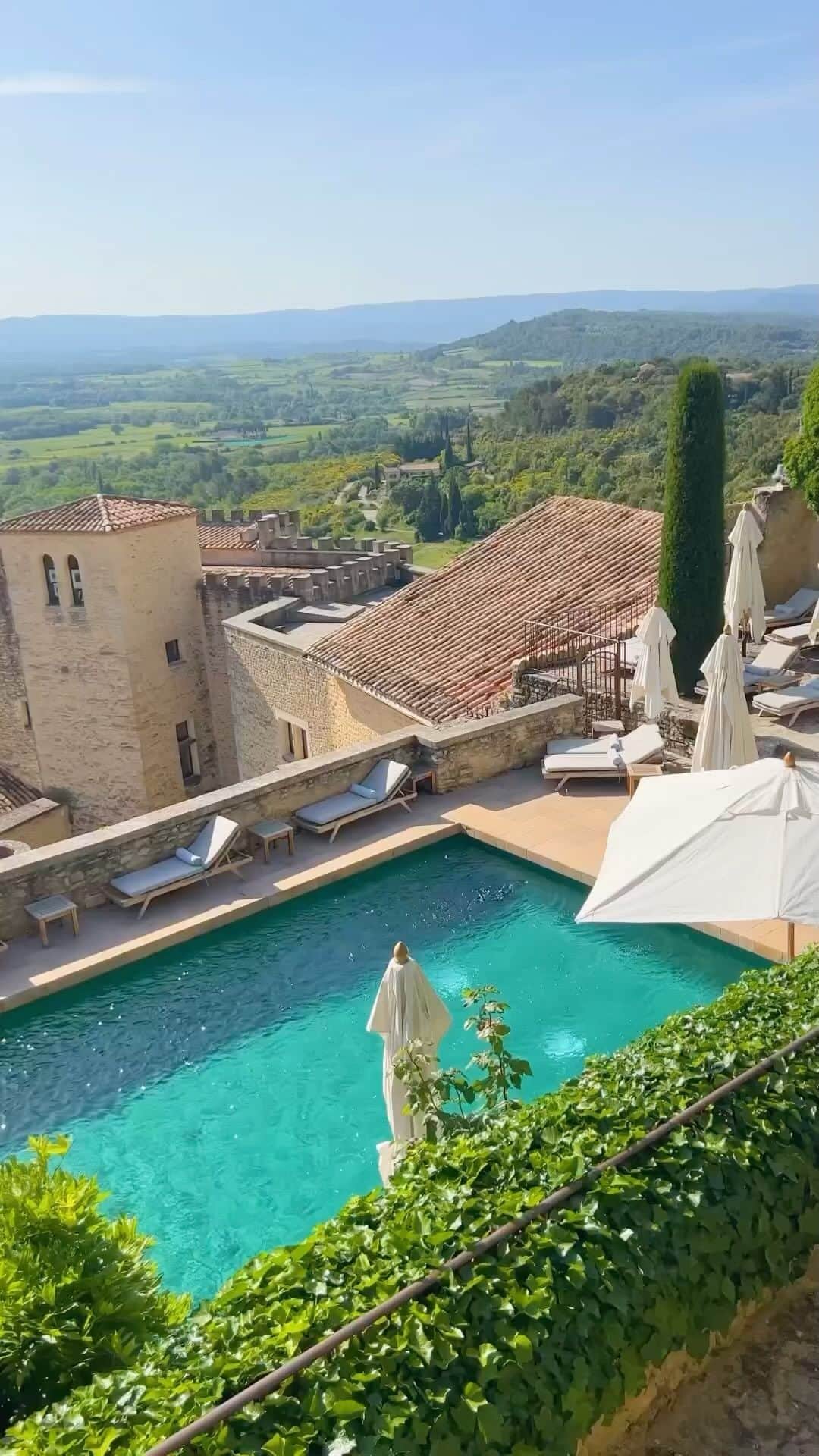 BEAUTIFUL HOTELSのインスタグラム：「Step into a fairytale in France with @hotelcrillonlebrave! 🍷  From panoramic views of Mont-Ventoux to windows that resemble life-size paintings, you’ll find yourself immersed in a romantic Provence dream. 🎨 Here, indulge your taste buds in the best of Provencal cuisine. 🍴 With terraces extending to embrace the stunning views, you’re in for an unforgettable gastronomic experience. 😋  Are you ready to embark on a gastronomic journey amidst stunning views? 🤩  📽 @hotelcrillonlebrave 📍 Hôtel Crillon Le Brave, France 🎶 Stephen Sanchez, Em Beihold - Until I Found You」