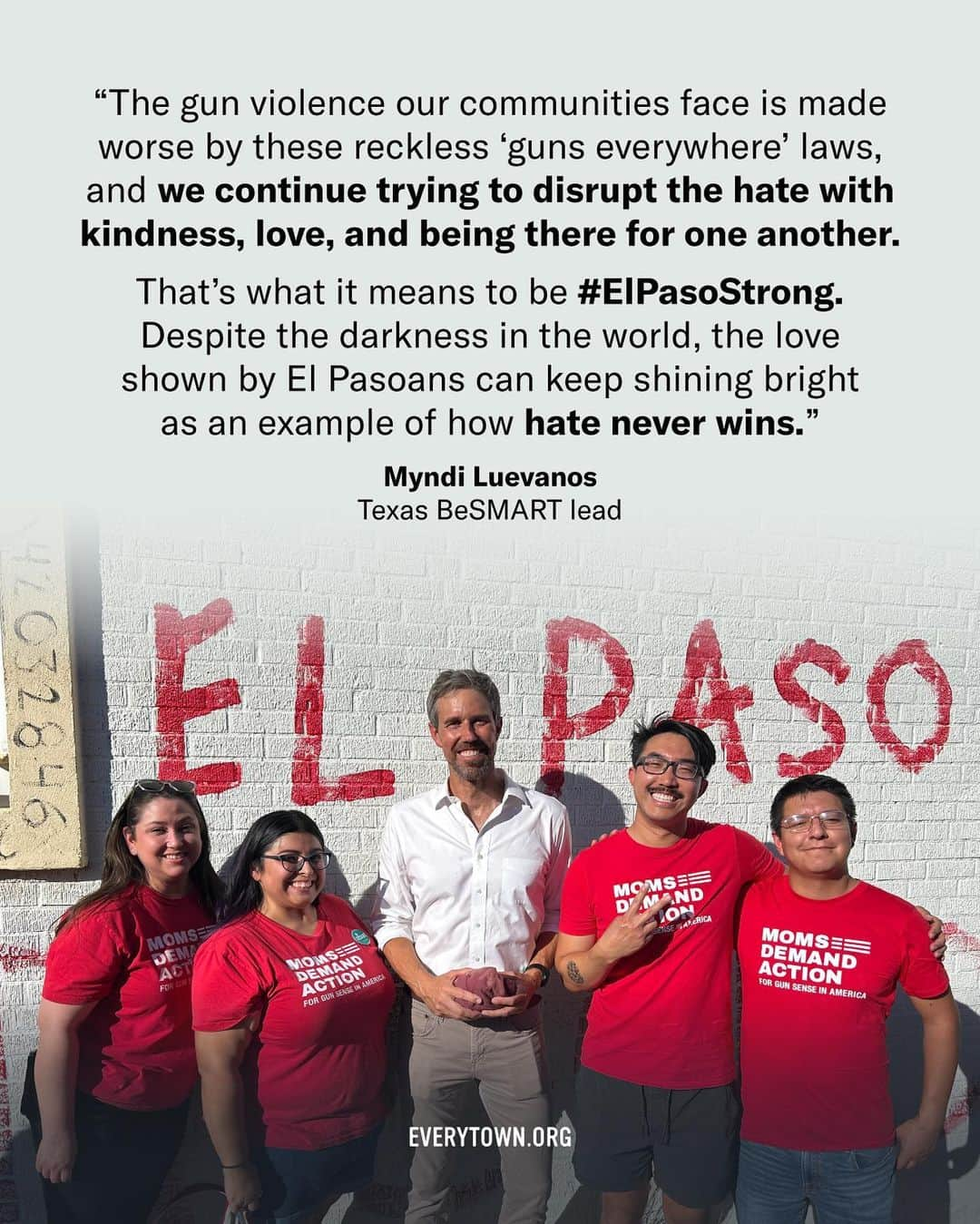 ジュリアン・ムーアさんのインスタグラム写真 - (ジュリアン・ムーアInstagram)「It's been four years since a white supremacist armed with an assault rifle targeted the predominantly Latinx community of El Paso, Texas. Myndi Luevanos, native El Pasoan and @MomsDemand and #BeSMART lead, shares how her community remains #ElPasoStrong. See the link in my bio for more.」8月3日 23時03分 - juliannemoore