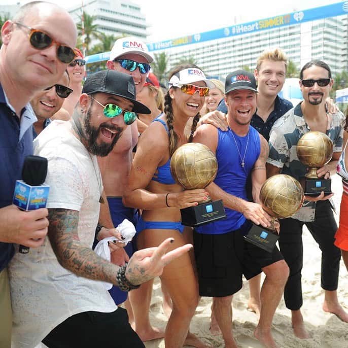backstreetboysさんのインスタグラム写真 - (backstreetboysInstagram)「Throwback to when we took home the W at @iheartradio’s Celebrity Beach Volleyball Tournament! 😎🏆 Round 2 coming next April at Nick’s #BSBatTheBeach Surf and Serve Volleyball Tournament 🏐」8月3日 22時57分 - backstreetboys
