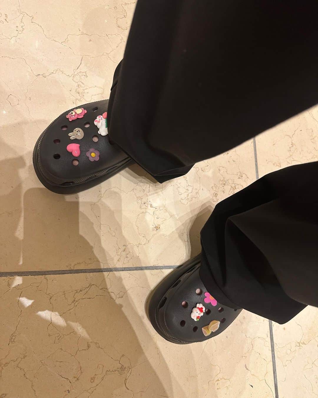 村重杏奈さんのインスタグラム写真 - (村重杏奈Instagram)「大好きなTwitterがXになっていってるみたいなので Instagramに住民票を移す事を決意。 私服はいつも黒ばっかりです。⚫️◾️▪️⬛️▪️◾️◼️◾️◼️ ↑適当に打ったら怖くなった。」8月3日 23時08分 - hktanna4848