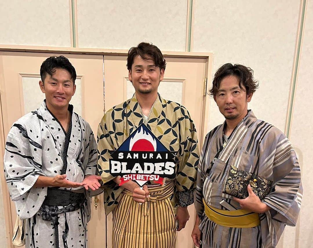 中村勝さんのインスタグラム写真 - (中村勝Instagram)「HAIR&YUKATA SHOW in SHIBETSU に参加させていただきました！ 今まで浴衣や袴を着たことが記憶にはなく良い経験になりました！ そして手作りのブレイズうちわまで作って頂き嬉しかったです✨ ありがとうございました😊」8月3日 23時09分 - masa__nakamura