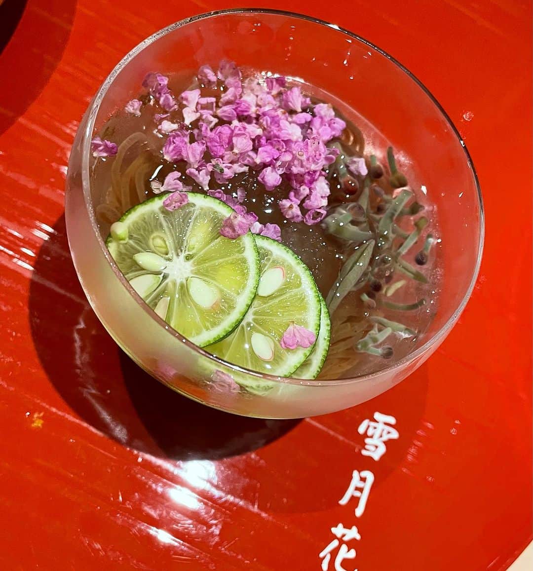 みくるんさんのインスタグラム写真 - (みくるんInstagram)「雪月花さん🌼  全１２種類の近江牛コース🐮 お肉好きな人も大満足のボリューミーなコース✨  焼きも茹でも蒸しも色々な味付けで食べれて 大将も気さくで楽しい有名店✨  #コンセプトカフェ#メイドカフェ#アールズカフェ#キャバクラ#名古屋キャバクラ#錦キャバ#japan#japanesegirl#メイド#コスプレ女子#コンカフェ嬢#肉女子#肉スタグラム#名古屋グルメ#肉割烹#雪月花」8月3日 23時23分 - milkurumin123