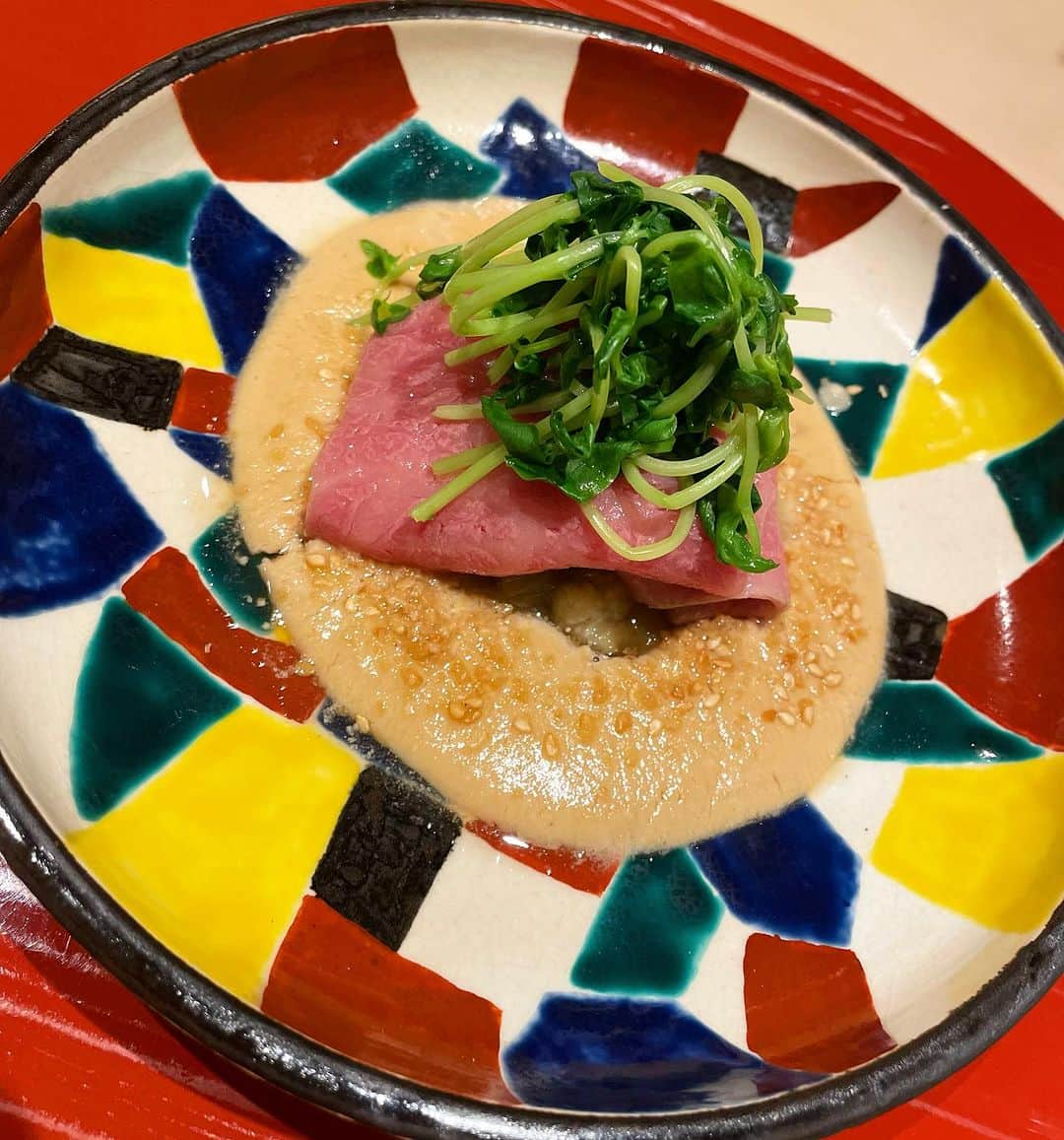 みくるんさんのインスタグラム写真 - (みくるんInstagram)「雪月花さん🌼  全１２種類の近江牛コース🐮 お肉好きな人も大満足のボリューミーなコース✨  焼きも茹でも蒸しも色々な味付けで食べれて 大将も気さくで楽しい有名店✨  #コンセプトカフェ#メイドカフェ#アールズカフェ#キャバクラ#名古屋キャバクラ#錦キャバ#japan#japanesegirl#メイド#コスプレ女子#コンカフェ嬢#肉女子#肉スタグラム#名古屋グルメ#肉割烹#雪月花」8月3日 23時23分 - milkurumin123