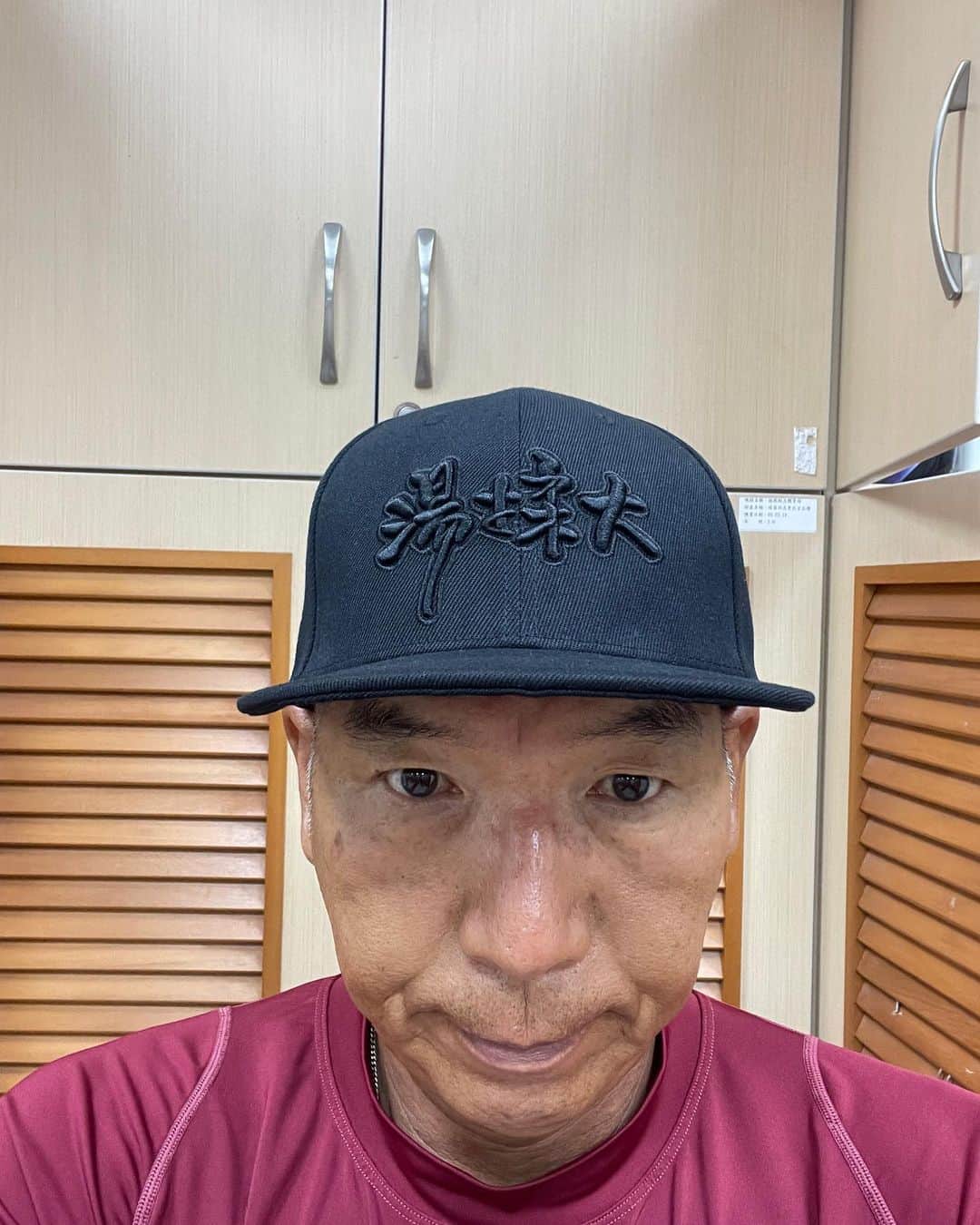 古久保健二さんのインスタグラム写真 - (古久保健二Instagram)「ロゴ入りキャップいただきました✋️ いつもお世話になり、ありがとうございます。謝謝 #CPBL#樂天モンキーズ#湯揉大」8月3日 23時25分 - kenjifurukubo