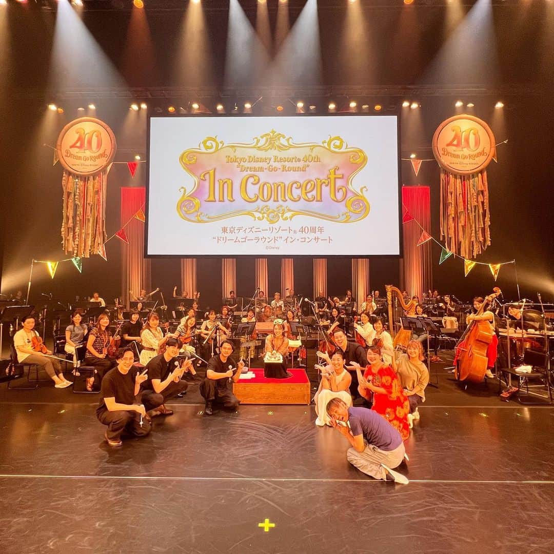 のインスタグラム：「ナイスチーム👍  #ドリームゴーラウンドインコンサート #東京ディズニーリゾート40周年」