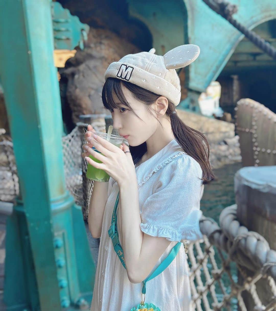 藤宮もなのインスタグラム：「久しぶりに夢の国に行った .ᐟ.ᐟ.ᐟ.ᐟ 絶叫アトラクションは何にも怖くない無敵な人です✌🏻 ̖́- みんなはー？？？」