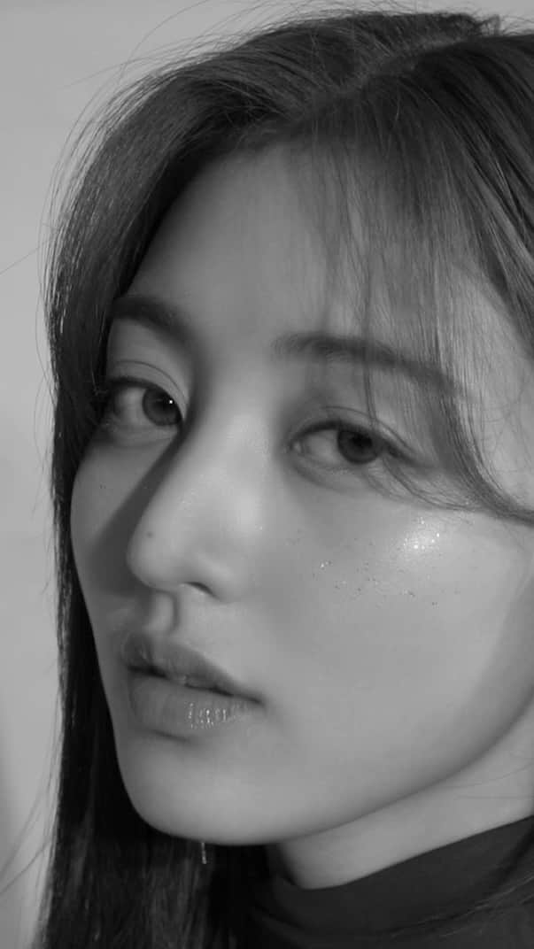 TWICEのインスタグラム：「JIHYO The 1st Mini Album ”ZONE“  Snippet of Killin‘ Me Good  Release on 2023.08.18 FRI 1PM KST/0AM EST  📌”ZONE“ Pre-save & Pre-order https://jihyo.lnk.to/ZONE  #TWICE #트와이스 #JIHYO #지효 #ZONE #KillinMeGood」