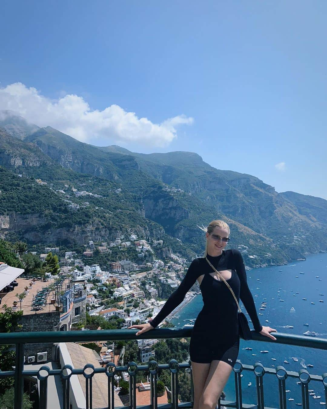 アビー・チャンピオンのインスタグラム：「Exploring Positano」