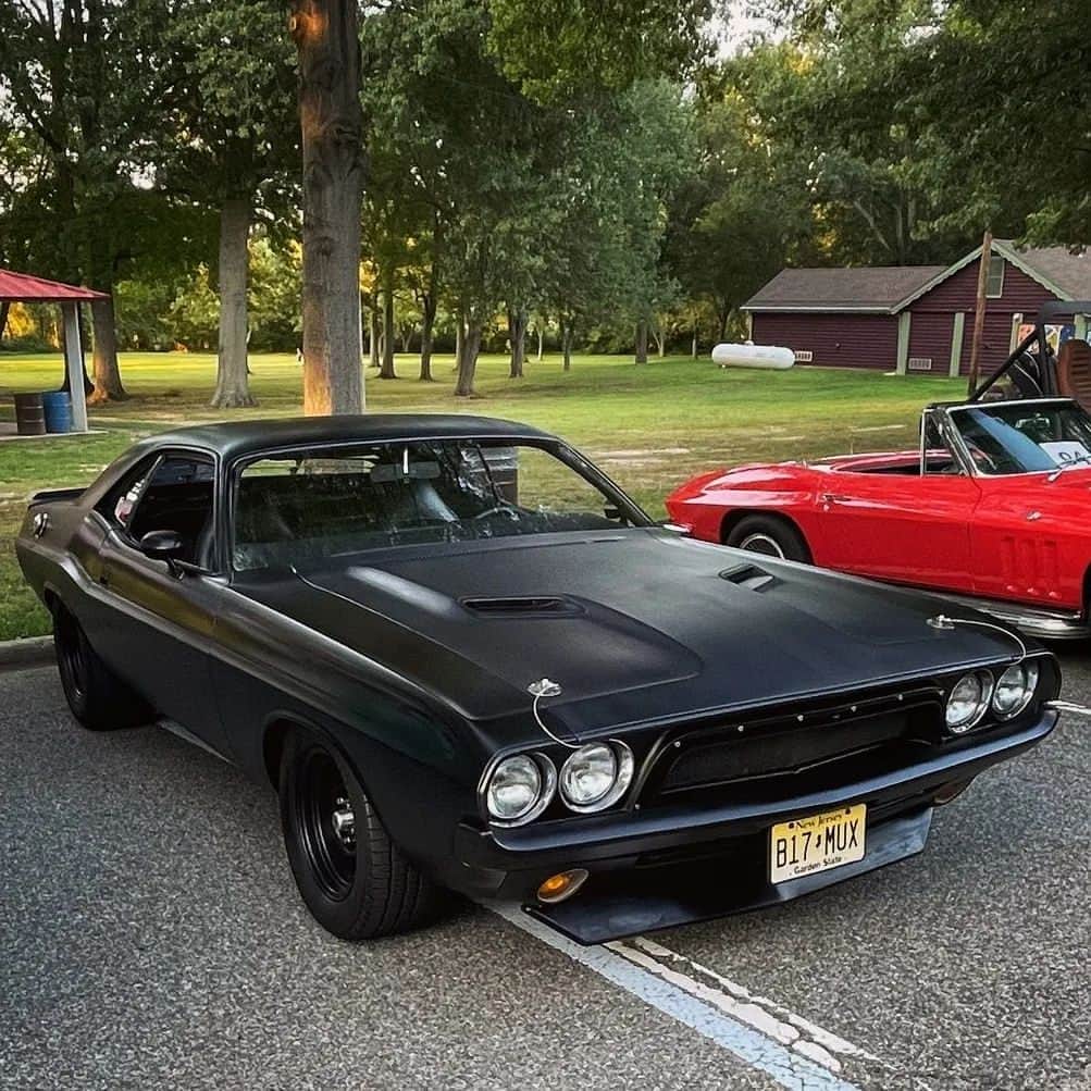 Classics Dailyのインスタグラム：「73 Challenger! Owner @2.4.7garage  _ #Classic #classics #Classiccar #classiccars #americanmuscle #Musclecar #Musclecars #car #dodge #challenger」