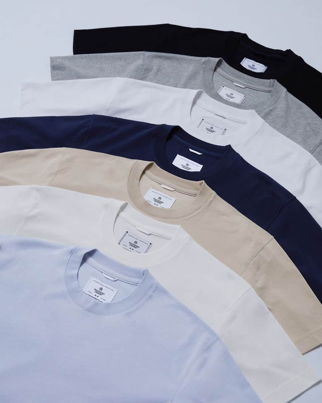 レイニングチャンプのインスタグラム：「Deep dive into our widest seasonal range of Midweight Jersey tees and long sleeves. Featuring our classic fit with drop shoulders and durable flatlock finishing, in a plethora of colours to match your mood.  New in Ivory, Dune, and Ice Blue — and stocked in 15+ shades.」