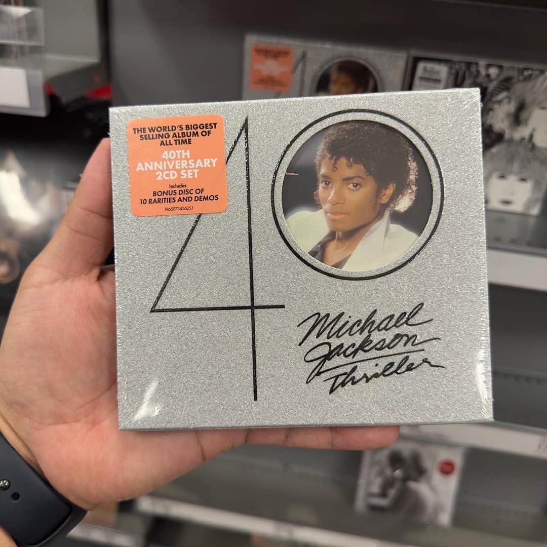 マイケル・ジャクソンのインスタグラム：「The Orange County Register recently wrote: “1983 as a whole was a particularly rich year for influential albums. Imagine you sent a time traveler back to 1983 to bring back the biggest, most influential album of the year. If your time traveler didn’t return with Michael Jackson’s ‘Thriller’, well, you’d just have to send them back to get it right.”」