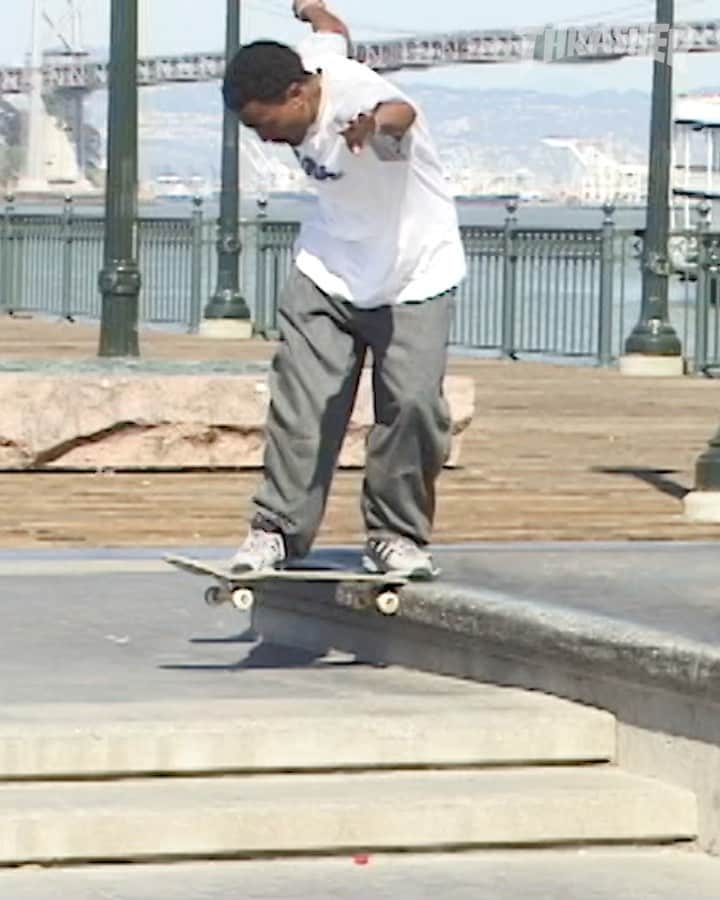 スラッシャーのインスタグラム：「THIS OLD LEDGE: Pier 7 🌁 🗣️ @tedbarrow  Episode playing on our YouTube channel 📺 🎬 @19thavenue」