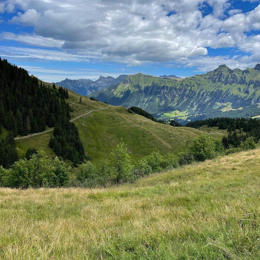 ダニ・ペドロサさんのインスタグラム写真 - (ダニ・ペドロサInstagram)「Beautiful hike today in the Alps」8月4日 1時49分 - 26_danipedrosa