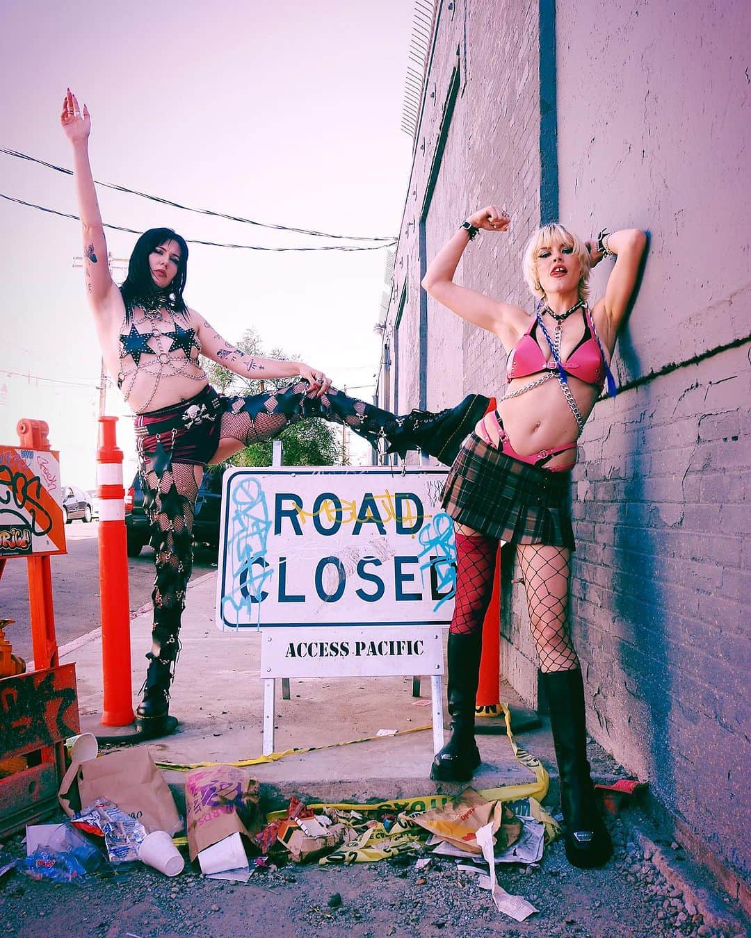 Ashley Smithさんのインスタグラム写真 - (Ashley SmithInstagram)「Thanks for the write up @polyesterzine 💖 read what @dm_trashworld been cooking up and thinking lately.  Thank you @meganmagdalena for these sick photos and @zanabayne for our dream outfits 🥲💫」8月4日 1時44分 - therealashsmith
