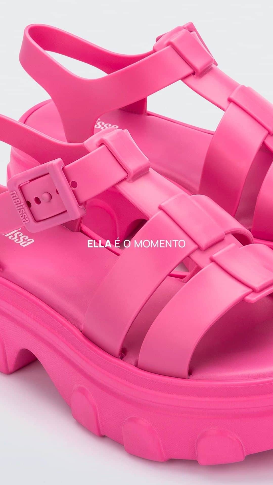 メリッサのインスタグラム：「E quem discorda ainda não conhece o ícone 😘 #MelissaElla disponível em melissa.com.br!」
