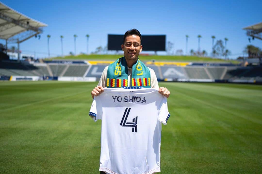 吉田麻也のインスタグラム：「@lagalaxy here we go!!🇺🇸🇺🇸🇺🇸」