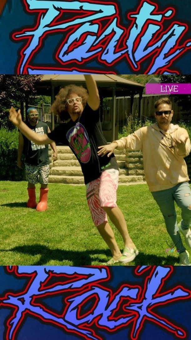 レッドフーのインスタグラム：「Yeaaaaaaa baby! Dance off! Party rock!🕺🤘🤘  Rate our shuffling 🤣😭  Long live party (#topangahillsmafia remix) Out now everywhere!  #redfoo #partyrock #djdainjazone #shuffledance #shuffling」