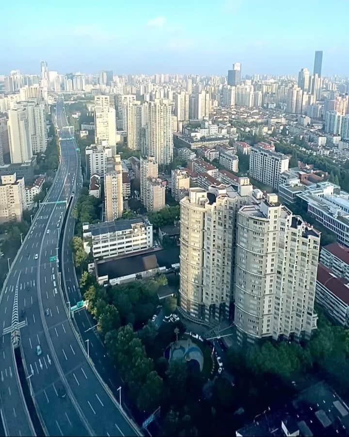 ルーイ・ロペスのインスタグラム：「🐲 BOSTON2SHANGHAI 🐲」