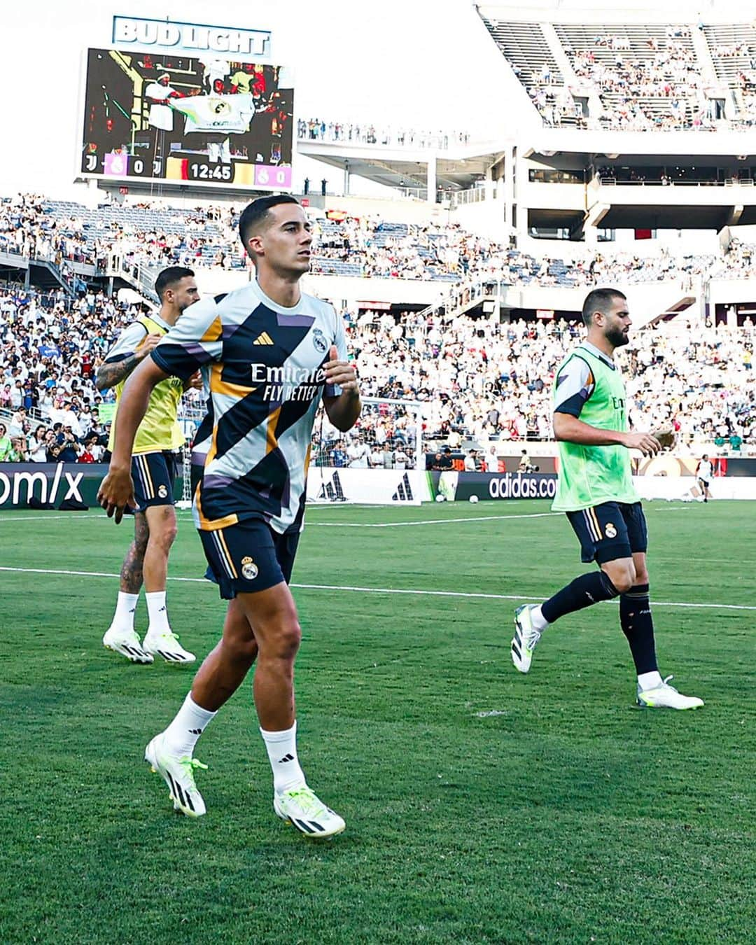 ルーカス・バスケスさんのインスタグラム写真 - (ルーカス・バスケスInstagram)「Fin del stage. Gracias EEUU 🇺🇸🇺🇸 @realmadrid  #Pretemporada #HalaMadrid」8月4日 5時08分 - lucasvazquez91