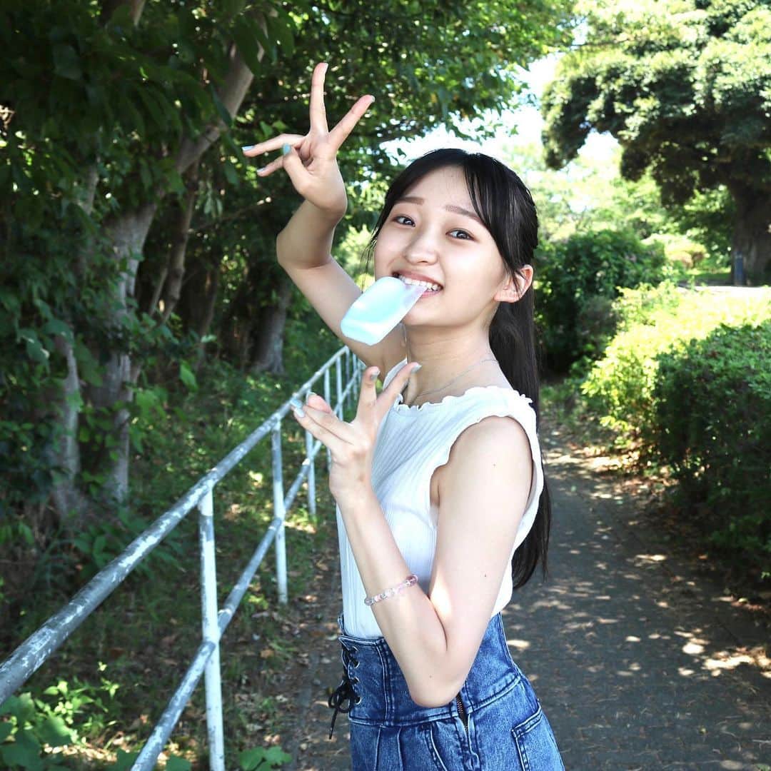 のインスタグラム：「来月出演舞台のチケットが本日(8月4日)の19時から販売開始です。 いつも応援してくださる皆様になかなかお会いできる機会がないので、是非観に来てくださると嬉しいです！  舞台「風間四兄弟妹」 9/27(水)〜10/1(日) テアトルBONBON  ⚠️詳しくは２枚目のQRコードを読み取ってご覧ください！  #舞台  #出演情報  #テアトルbonbon」