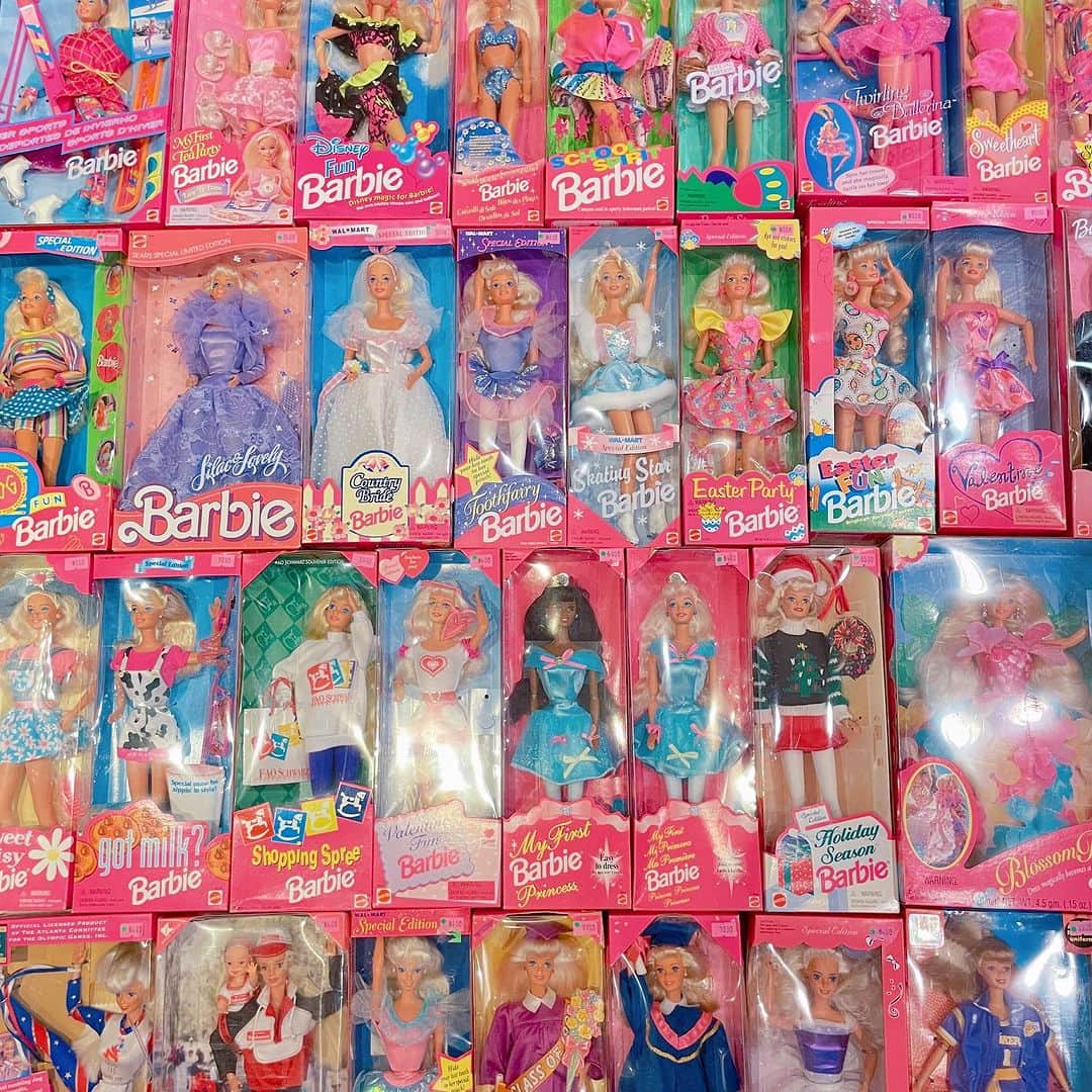 おもちゃやSPIRALさんのインスタグラム写真 - (おもちゃやSPIRALInstagram)「90's Barbie Pink Box大量に入荷しています🩷✨  気になるものありましたら是非お早めにー！」8月4日 16時59分 - spiral_toy