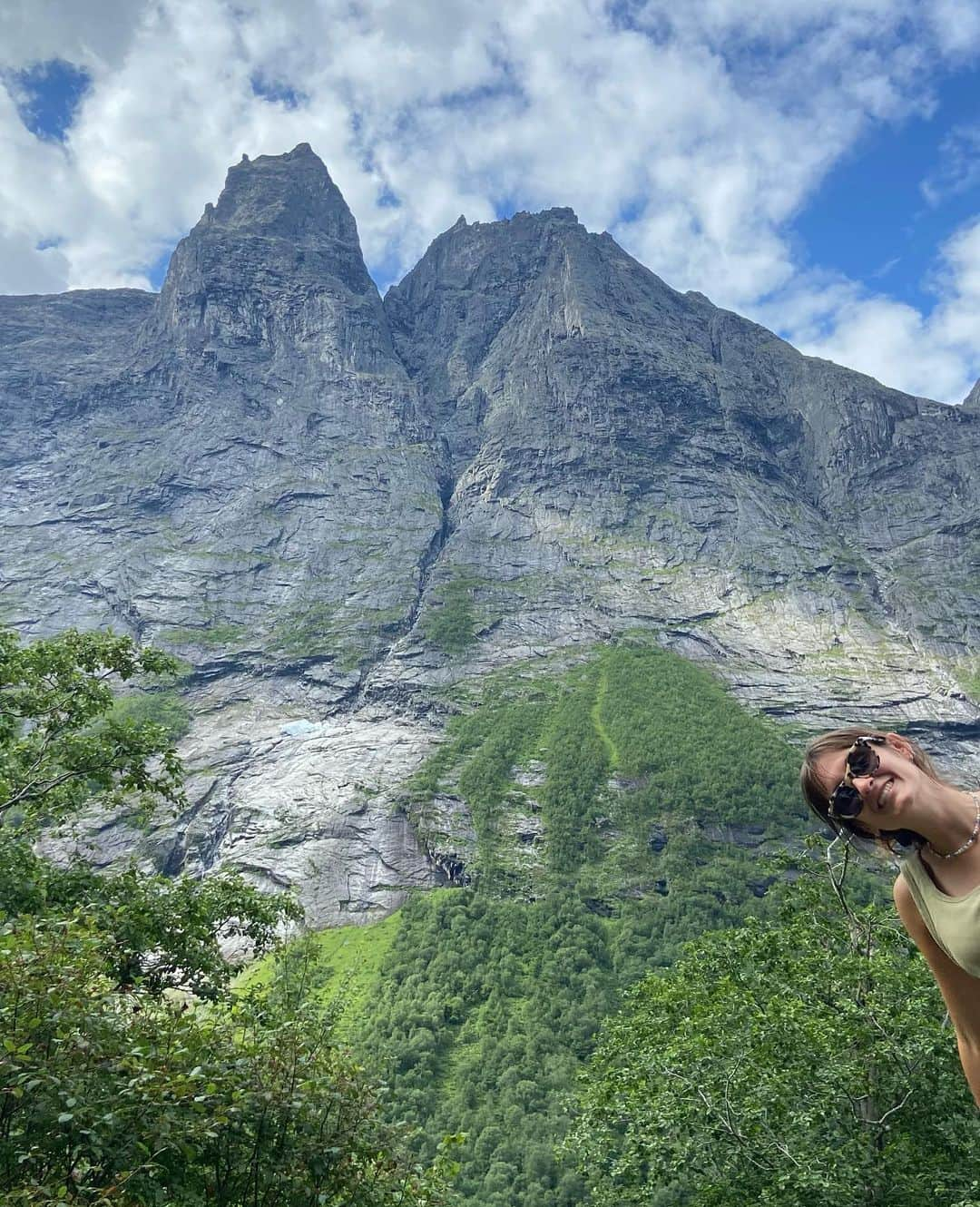 Anna Grimaldiさんのインスタグラム写真 - (Anna GrimaldiInstagram)「Norge you’re gorg 🏔️🩵🇳🇴 My eyes are so full!」8月4日 16時09分 - annakategrimaldi