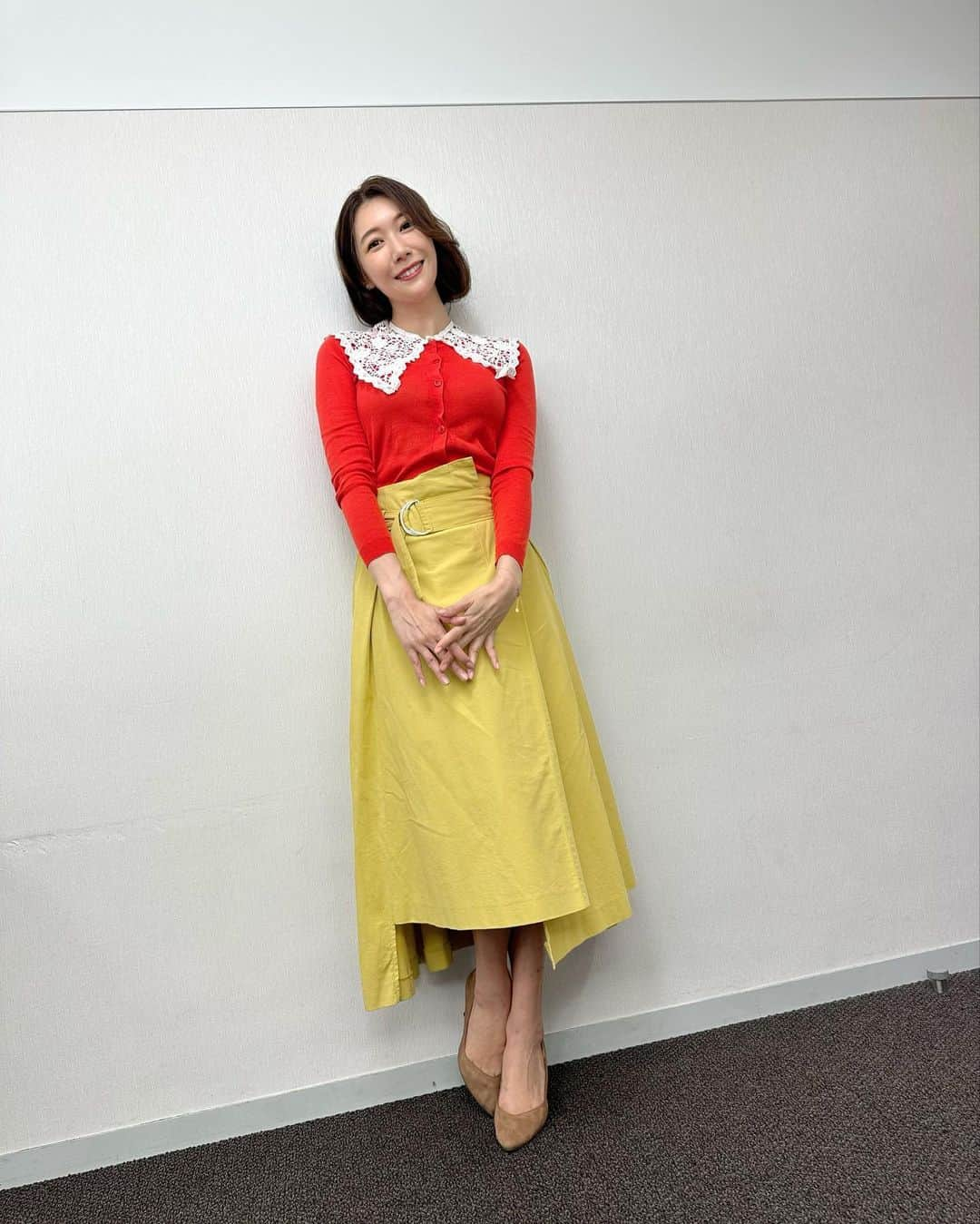 穂川果音さんのインスタグラム写真 - (穂川果音Instagram)「木曜衣装👗  耳をすませばの雫さんが大人になった雰囲気衣装です笑笑  昭和っぽい雰囲気がすごいっっ笑笑  #コスプレ　#アベプラ　#みみをすませば #cosplay #weatherforecast」8月4日 16時28分 - hokawakanonn