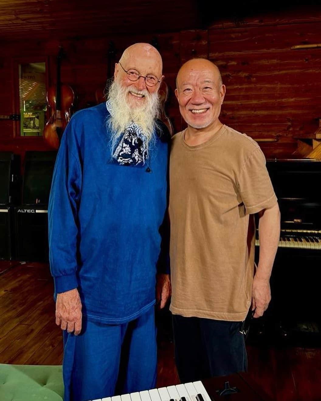 のインスタグラム：「With Terry-san in Yatsugatake!  #joehisaishi #terryreily #yatsugatake #mountain #minimalmusic」