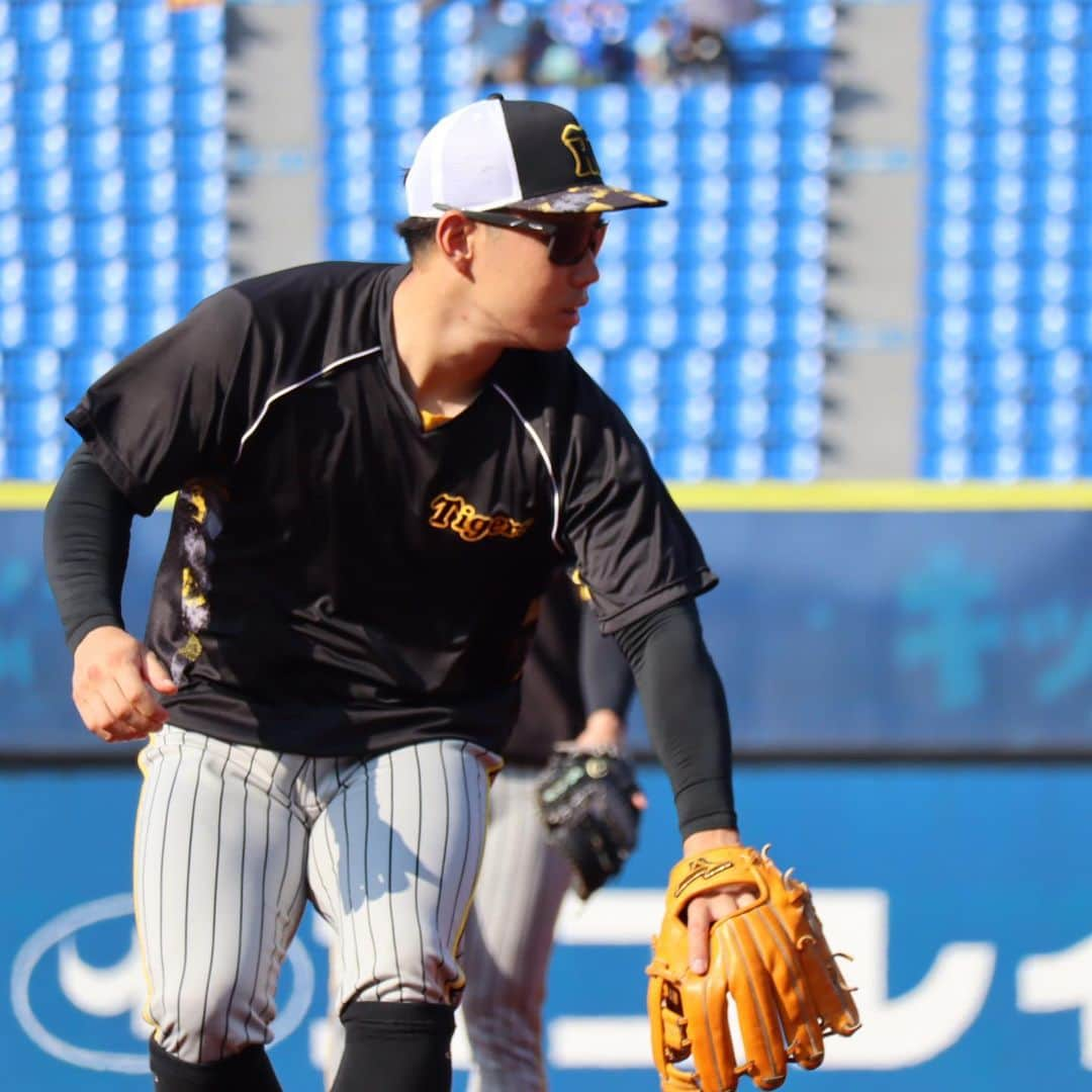 阪神タイガースさんのインスタグラム写真 - (阪神タイガースInstagram)「8月4日DeNA戦の試合前練習の様子です！ #木浪聖也 選手 #糸原健斗 選手 #シェルドンノイジー 選手 #渡邉諒 選手 #小野寺暖 選手 #青柳晃洋 選手 #桐敷拓馬 選手 #加治屋蓮 選手 #小林慶祐 選手 #島本浩也 選手 #馬場皐輔 選手 #岩貞祐太 選手 #阪神タイガース #JERAセリーグ #ARE」8月4日 16時38分 - hanshintigers_official