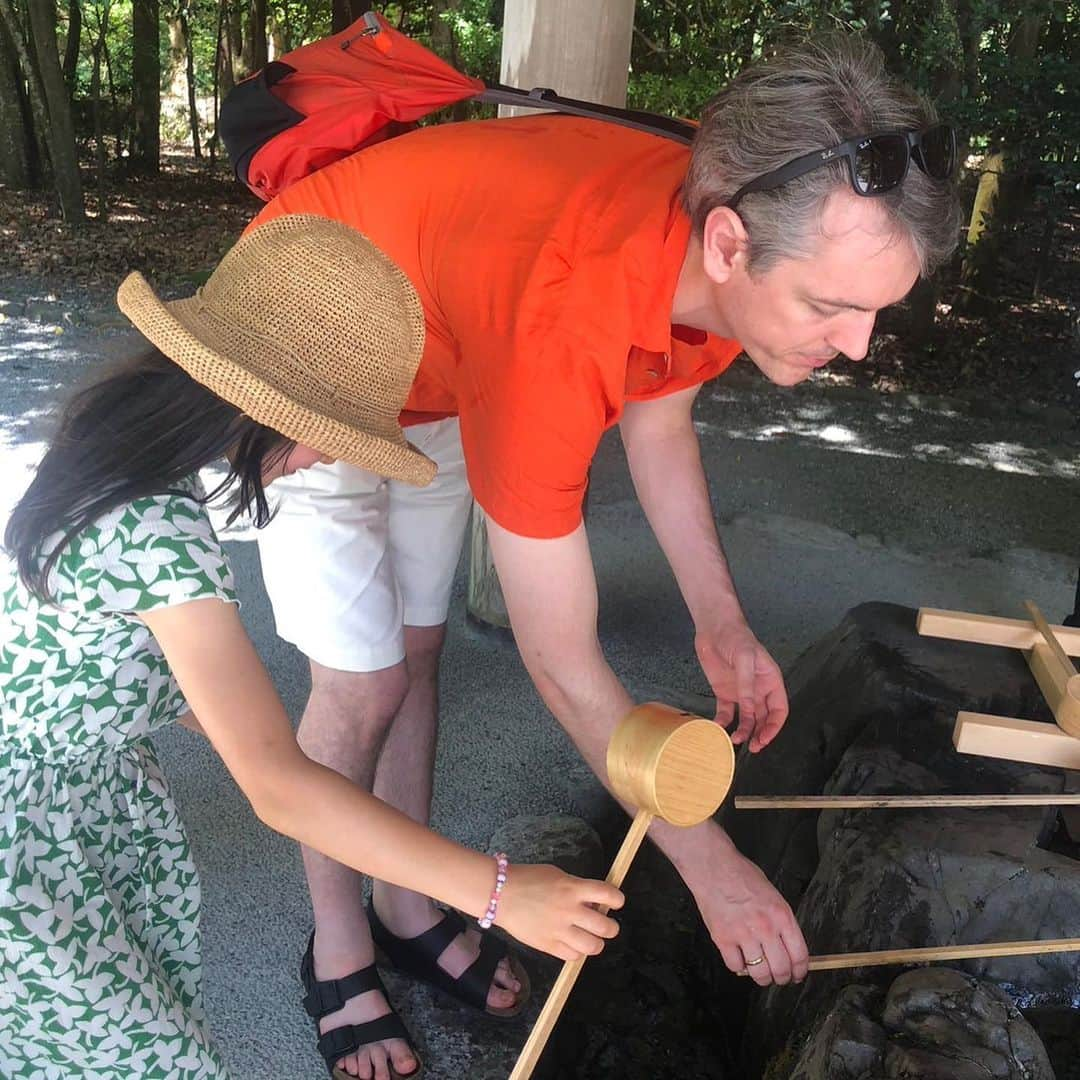 日登美さんのインスタグラム写真 - (日登美Instagram)「Ise calling. ⛩️🙏  44歳にして初伊勢参り。 やっと呼ばれました🙏✨  Special thanks @nicomimiy みきちゃん❤️🙏」8月4日 16時52分 - hitomihigashi_b