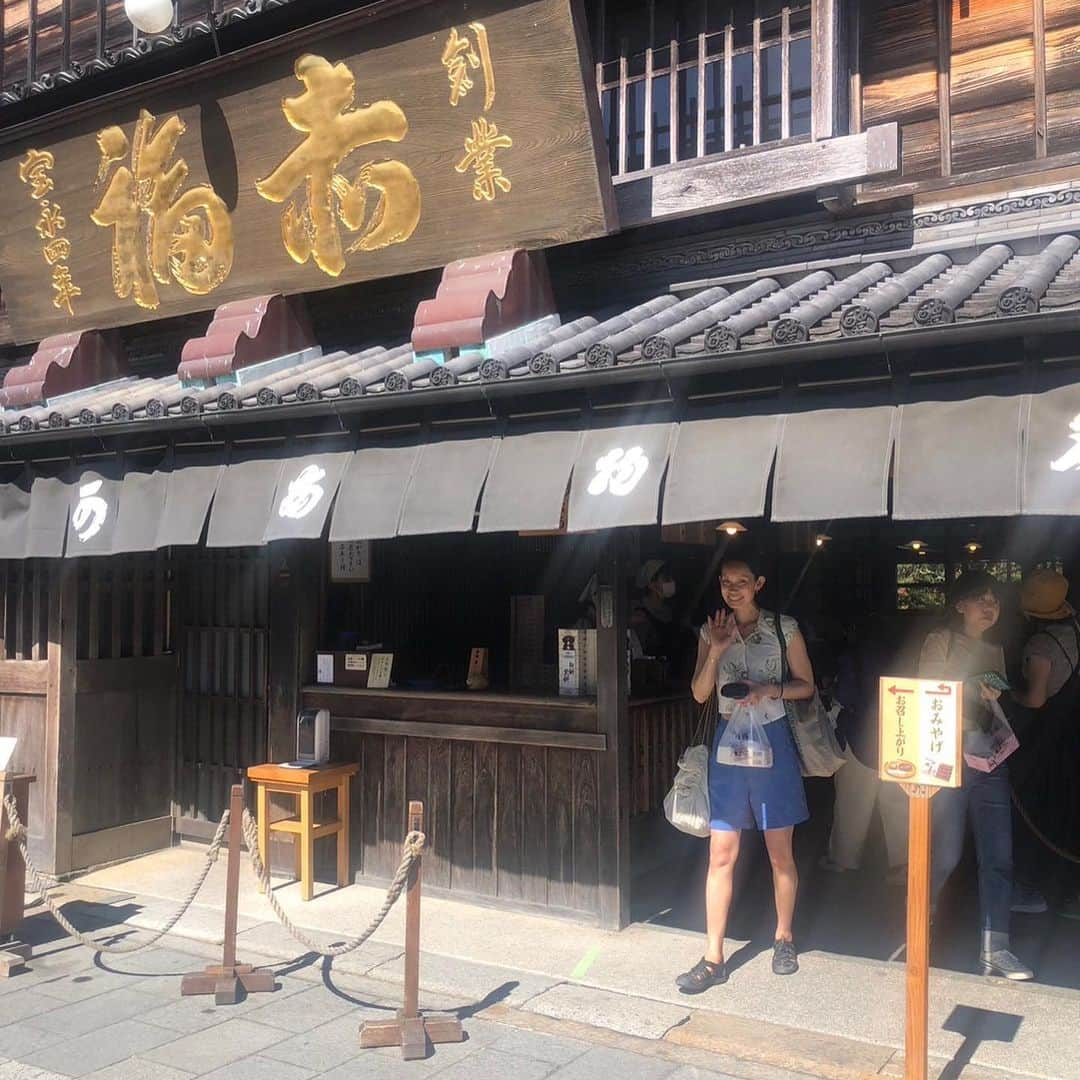 日登美さんのインスタグラム写真 - (日登美Instagram)「Ise calling. ⛩️🙏  44歳にして初伊勢参り。 やっと呼ばれました🙏✨  Special thanks @nicomimiy みきちゃん❤️🙏」8月4日 16時52分 - hitomihigashi_b