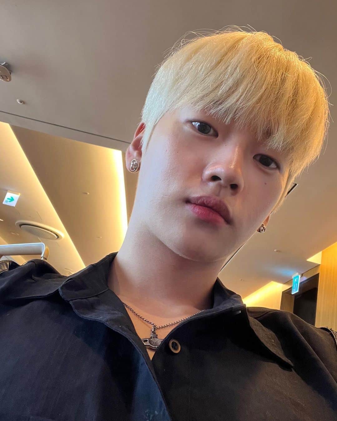 カン・ソクファのインスタグラム：「✈️🛫💺🛬🛩️」