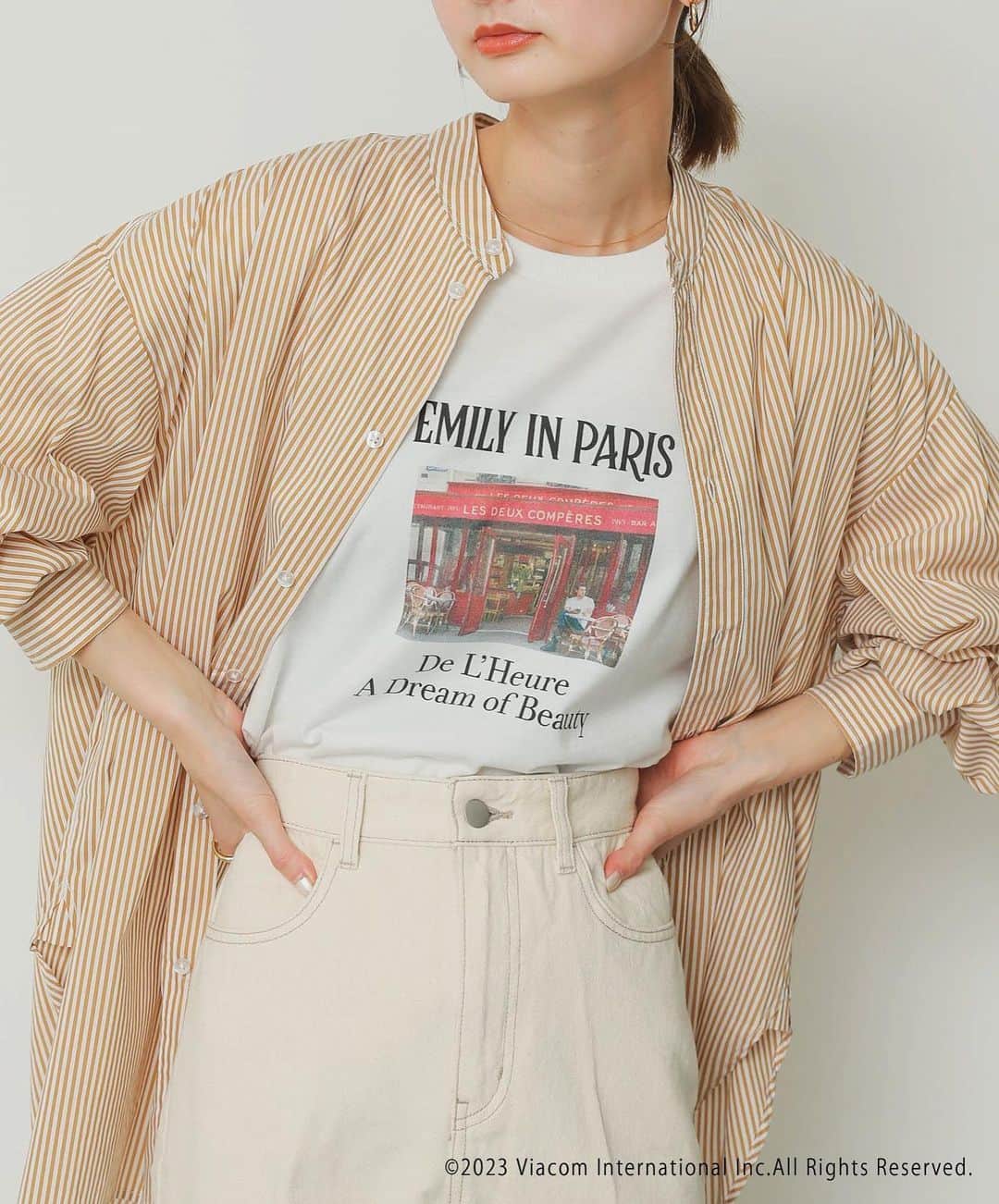 センスオブプレイスさんのインスタグラム写真 - (センスオブプレイスInstagram)「今週の新作アイテム🤎  Emily in Paris　グラフィックロングTシャツ  ¥4,950(税込）  size : one color : GRAPHIC-A/ GRAPHIC-B/ GRAPHIC-C  人気のエミリーTから秋新作のロンTが登場✨ 秋らしいカラーリングのグラフィックTシャツです！  #senseofplace_ur #senseofplacebyurbanresearch #センスオブプレイス #センスオブプレイスバイアーバンリサーチ #アーバンリサーチ #newin #AW #AUTUMN #エミリーインパリス #Netflix #Emily in Paris #エミリーパリへ行く」8月4日 19時00分 - senseofplace_ur