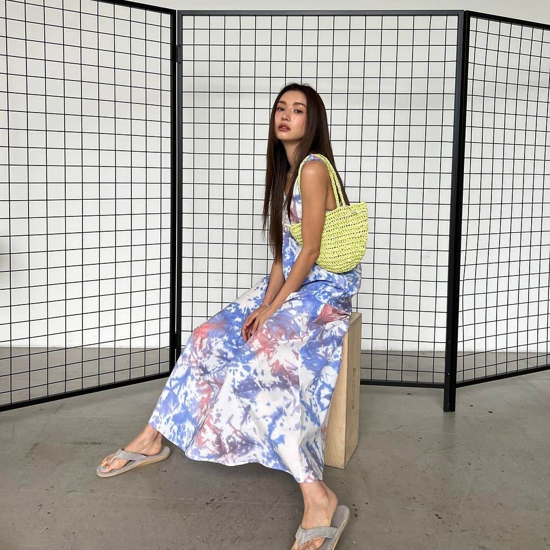 Official STYLENANDAさんのインスタグラム写真 - (Official STYLENANDAInstagram)「💫3CE STYLENANDA 2023 SS COLLECTION  ☀️⛱Happy summer with 3CE STYLENANDA!  #3CE #3CESTYLENANDA #summerlook  #summmerlook #festivaloutfit #festivalmakeup #ootd #motd」8月4日 9時16分 - houseof3ce